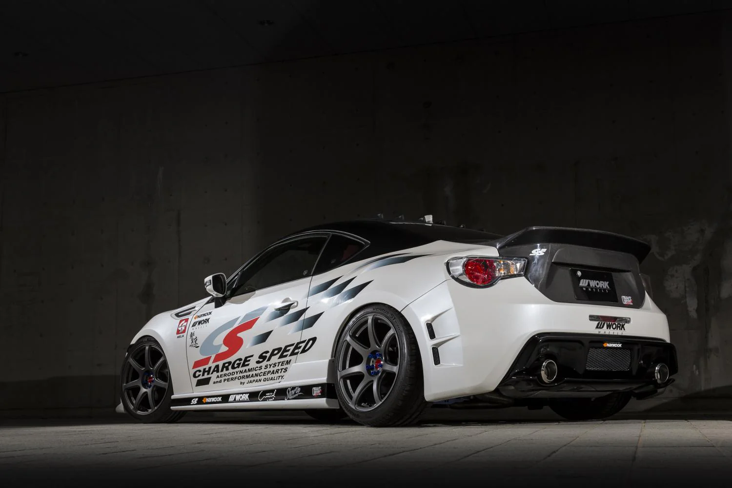 T7R 4 stud - Image 27